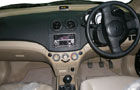 Chevrolet Aveo 1.4 LS Central Console Pictures